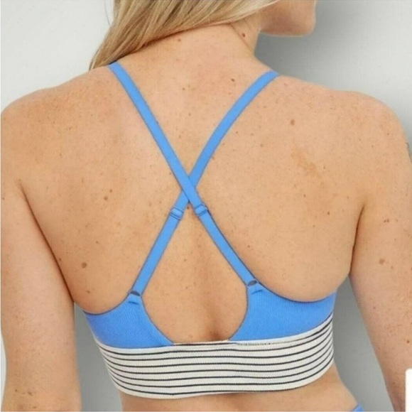 ⭐️Aerie Blue Striped Women's Bralette - Picture 3 of 4
